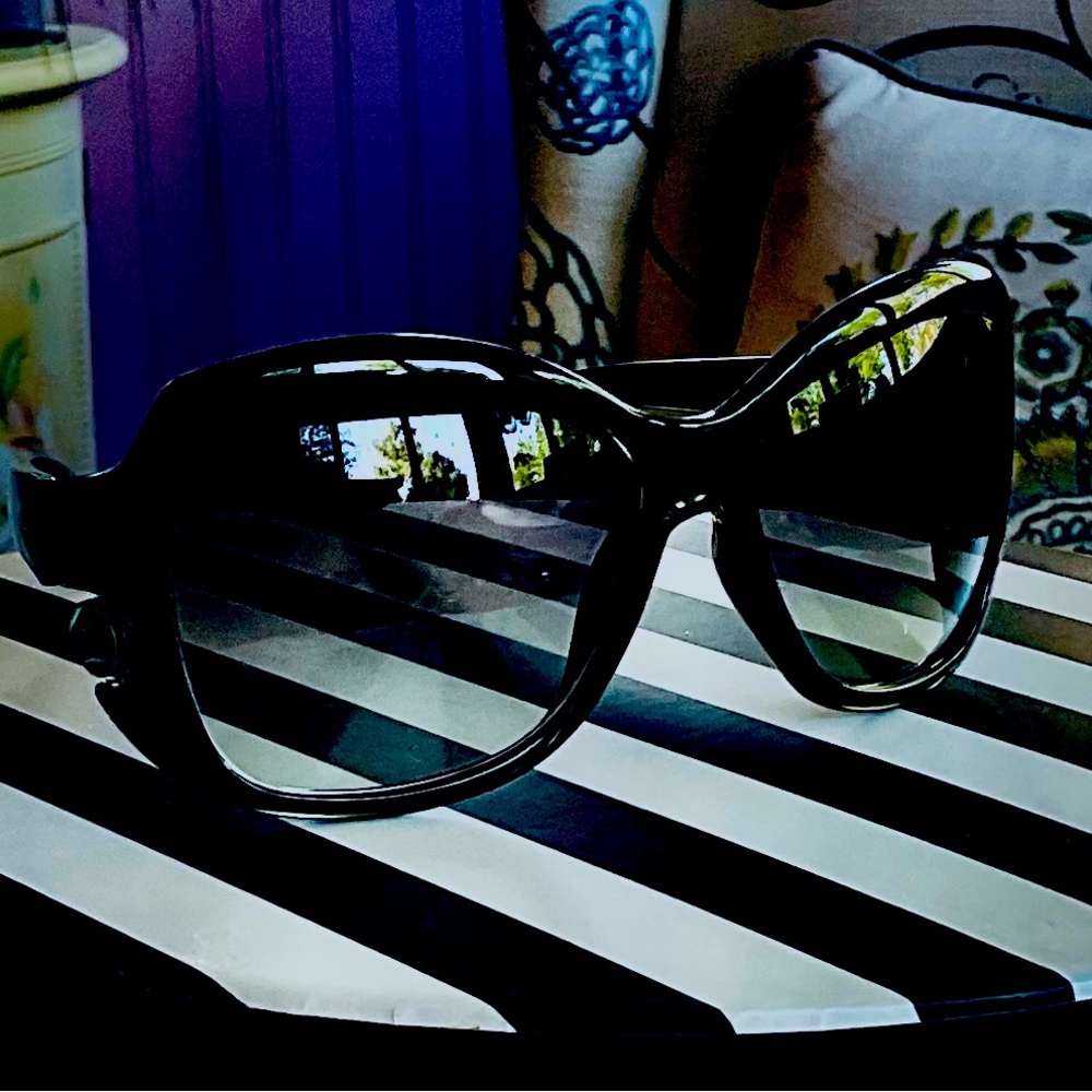 MARC JACOBS SUNGLASSES with BLUE GEM DETAIL